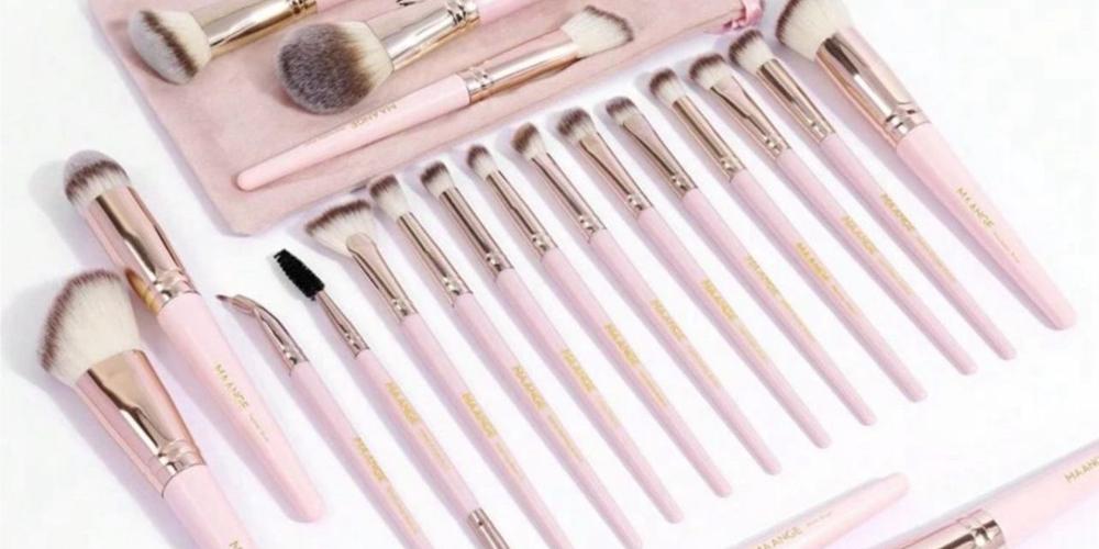 أدوات المكياج