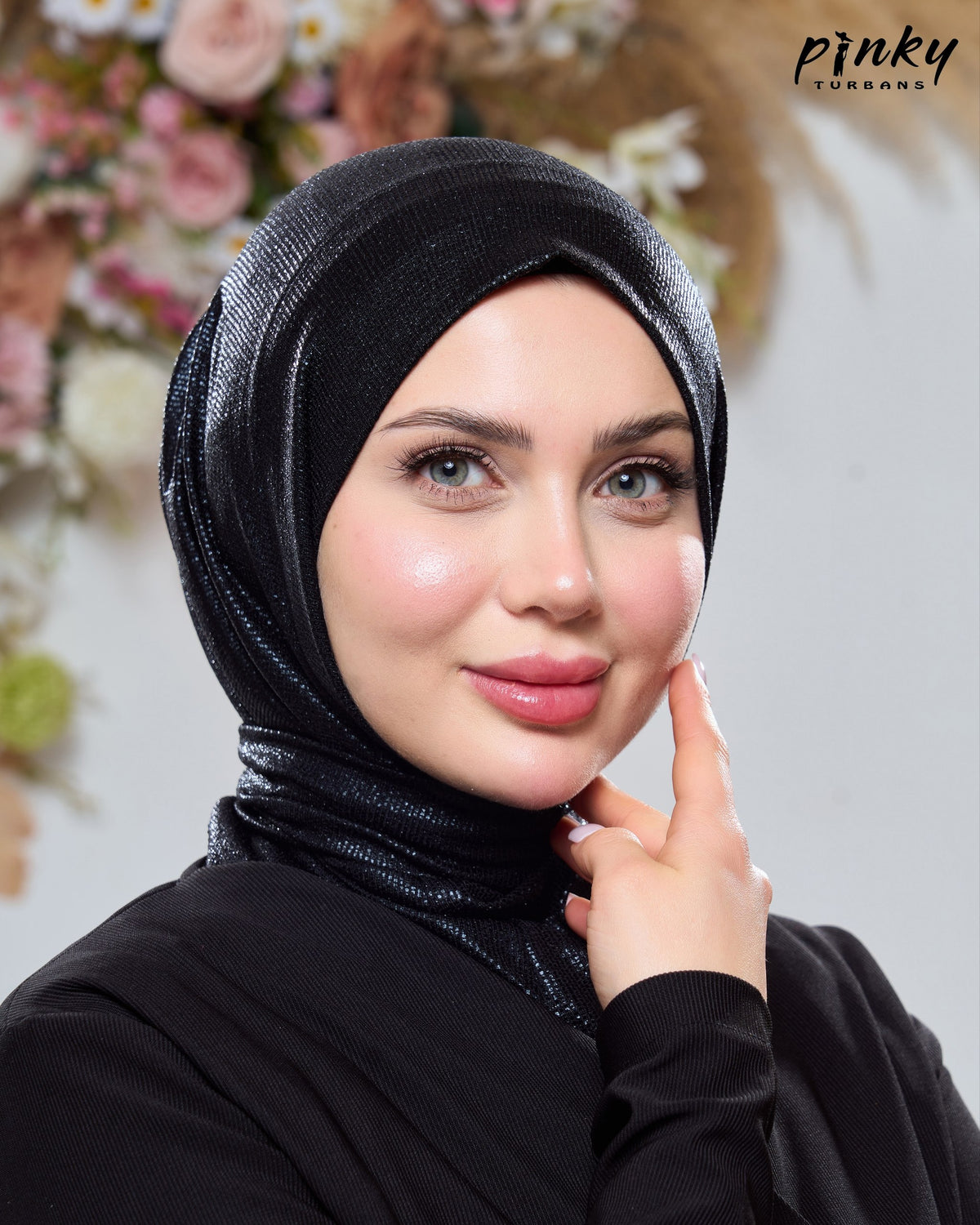 طباقية سواريه ليكرا بكباسين خلفيين من Pinky Turbans – طباقية لامعة للحجاب PKY-22-1