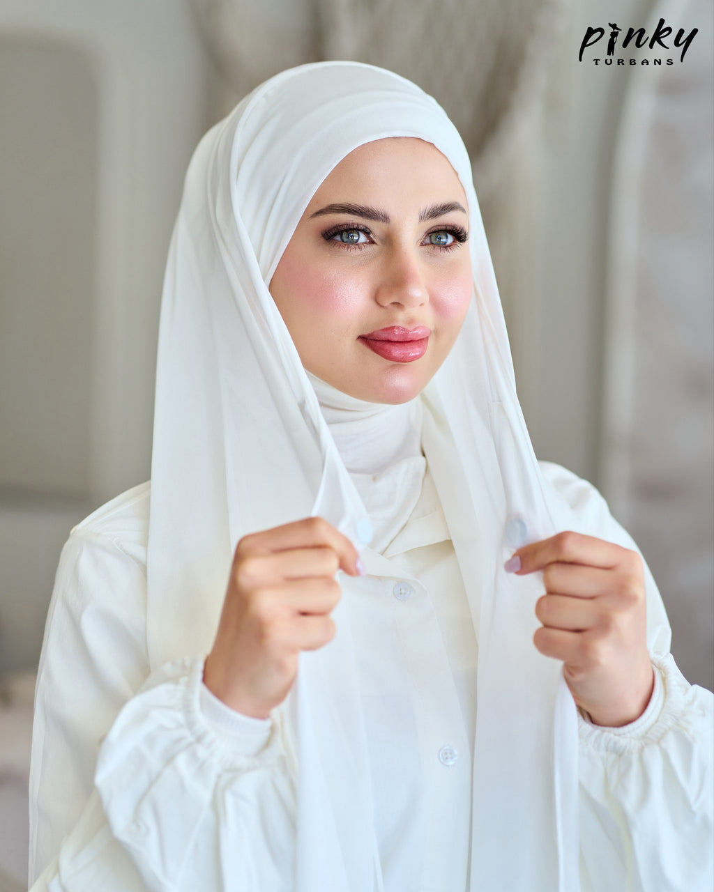 حجاب شيفون ببندانة قطن متصلة بها شريطان للربط وإغلاق مغناطيسي من Pinky Turbans  كود  PKY-23-1