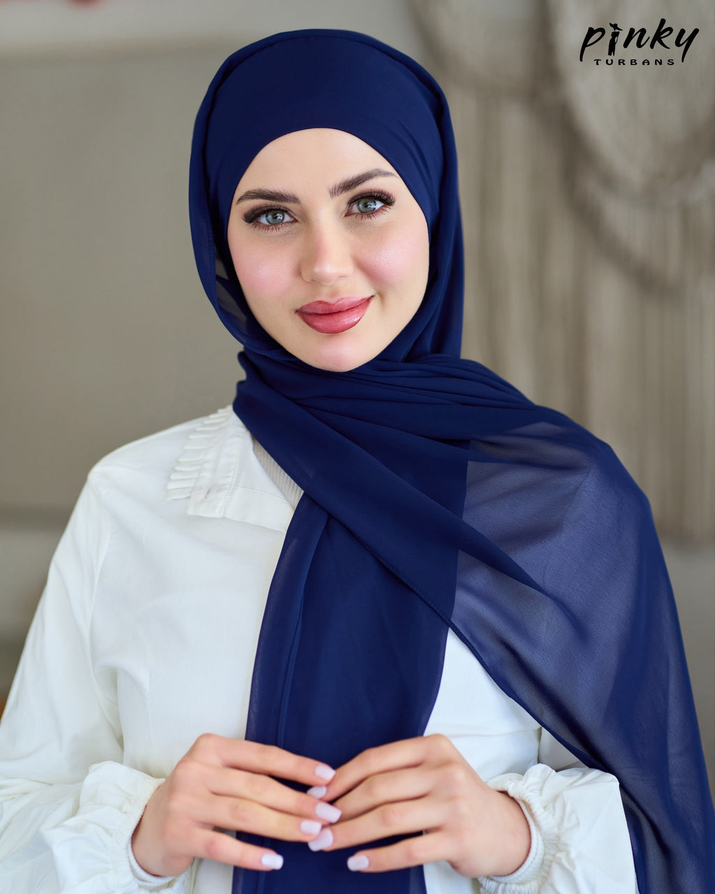 حجاب شيفون ببندانة قطن متصلة بها شريطان للربط وإغلاق مغناطيسي من Pinky Turbans  كود  PKY-23-3