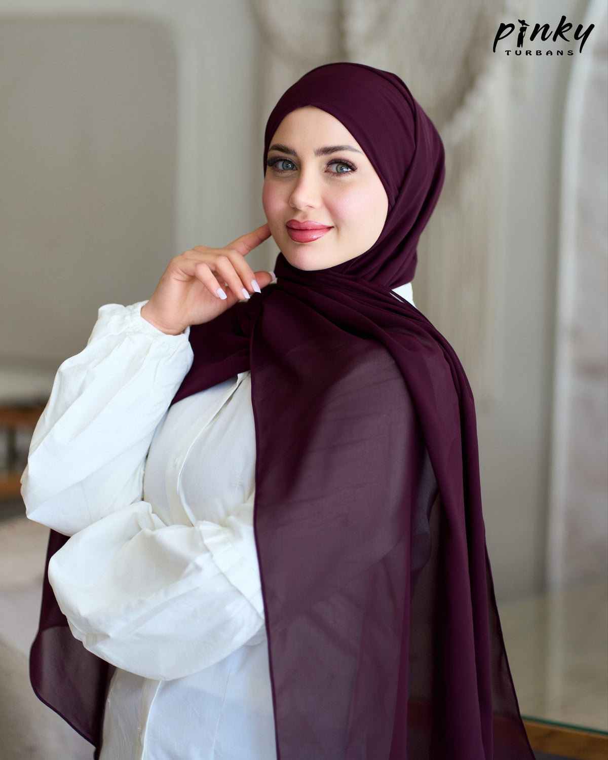 حجاب شيفون ببندانة قطن متصلة بها شريطان للربط وإغلاق مغناطيسي من Pinky Turbans  كود  PKY-23-4
