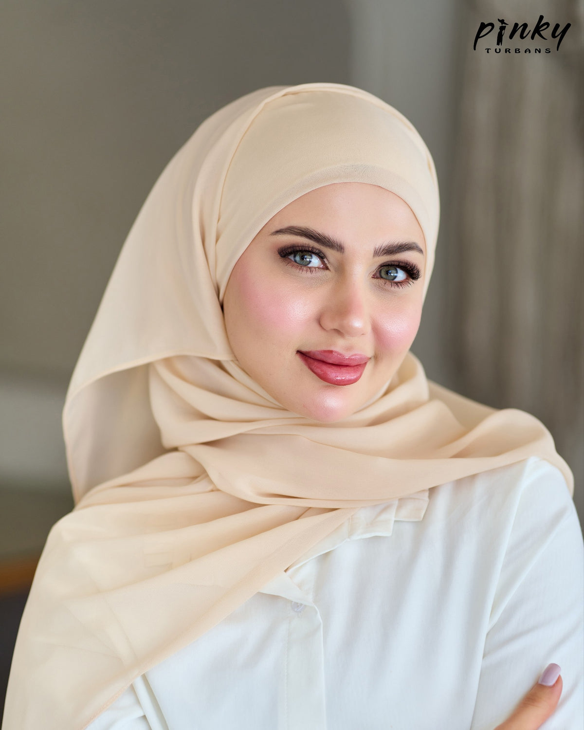 حجاب شيفون ببندانة قطن متصلة بها شريطان للربط وإغلاق مغناطيسي من Pinky Turbans  كود  PKY-23-5