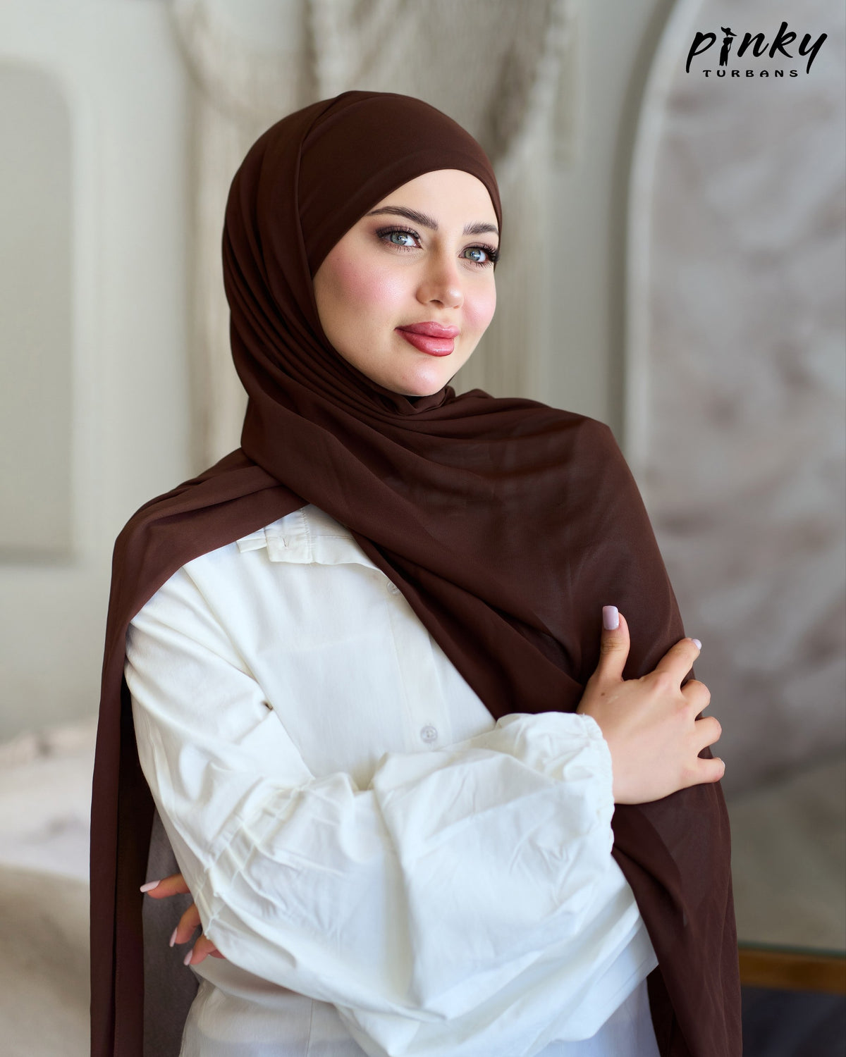 حجاب شيفون ببندانة قطن متصلة بها شريطان للربط وإغلاق مغناطيسي من Pinky Turbans  كود  PKY-23-6