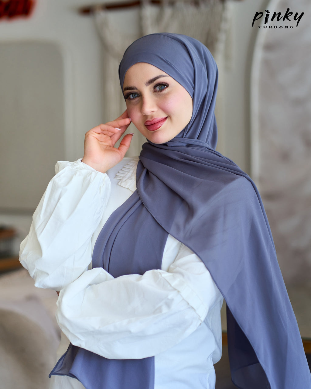 حجاب شيفون ببندانة قطن متصلة بها شريطان للربط وإغلاق مغناطيسي من Pinky Turbans  كود  PKY-23-7