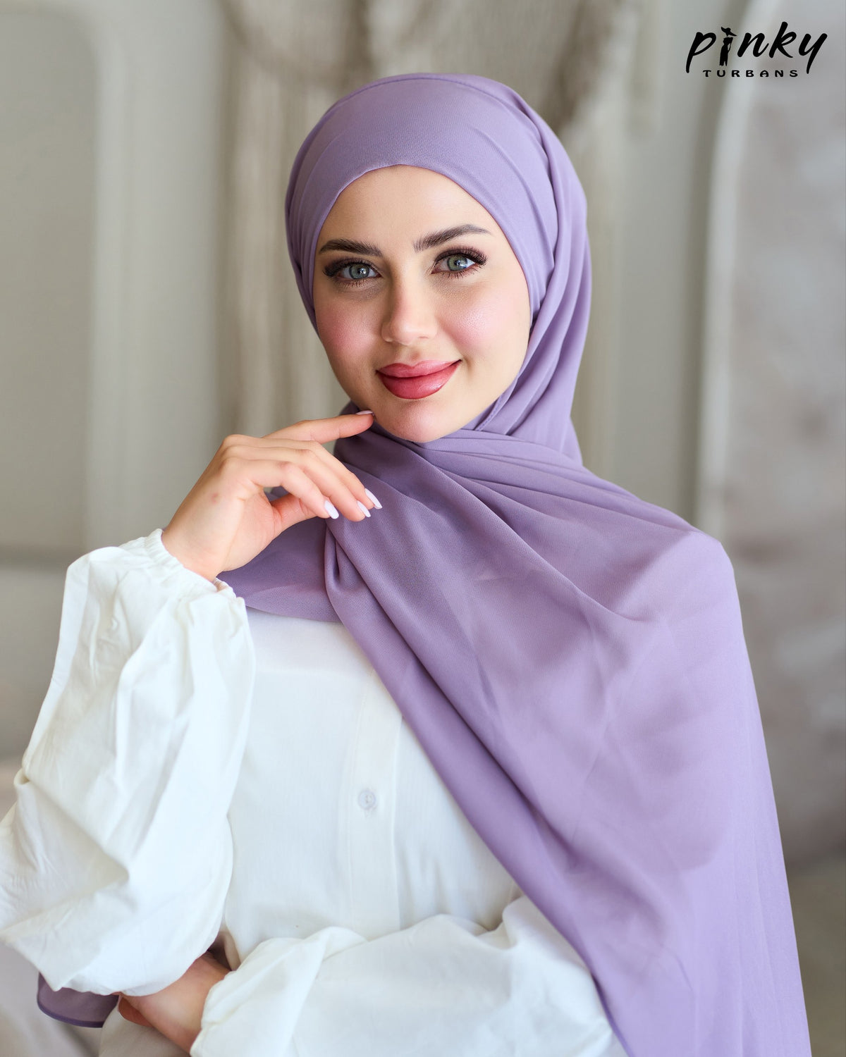 حجاب شيفون ببندانة قطن متصلة بها شريطان للربط وإغلاق مغناطيسي من Pinky Turbans  كود  PKY-23-8