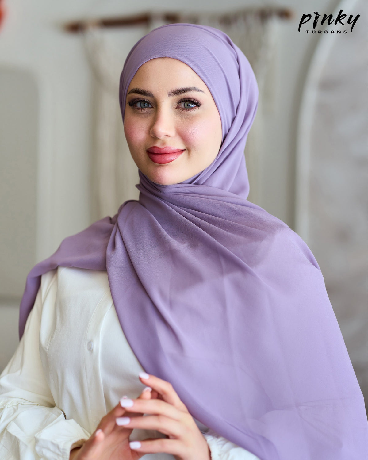 حجاب شيفون ببندانة قطن متصلة بها شريطان للربط وإغلاق مغناطيسي من Pinky Turbans  كود  PKY-23-8