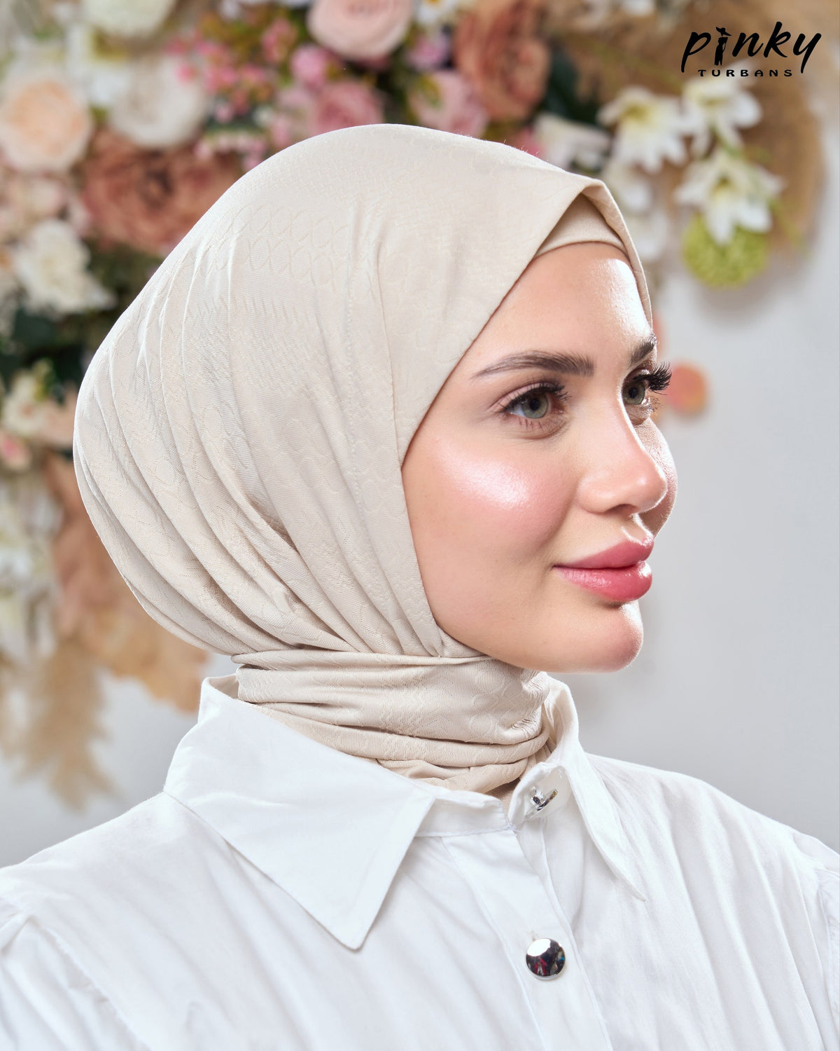 طباقية جكار صيفي ليكرا عالية مع بندانة وإغلاق بكباسين خلفيين من Pinky Turbans كود PKY-25-5