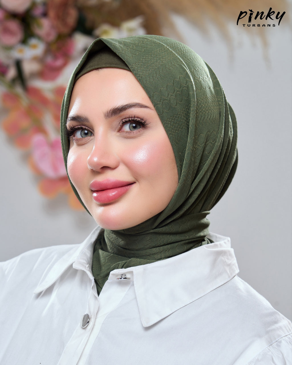 طباقية جكار صيفي ليكرا عالية مع بندانة وإغلاق بكباسين خلفيين من Pinky Turbans كود PKY-25-6