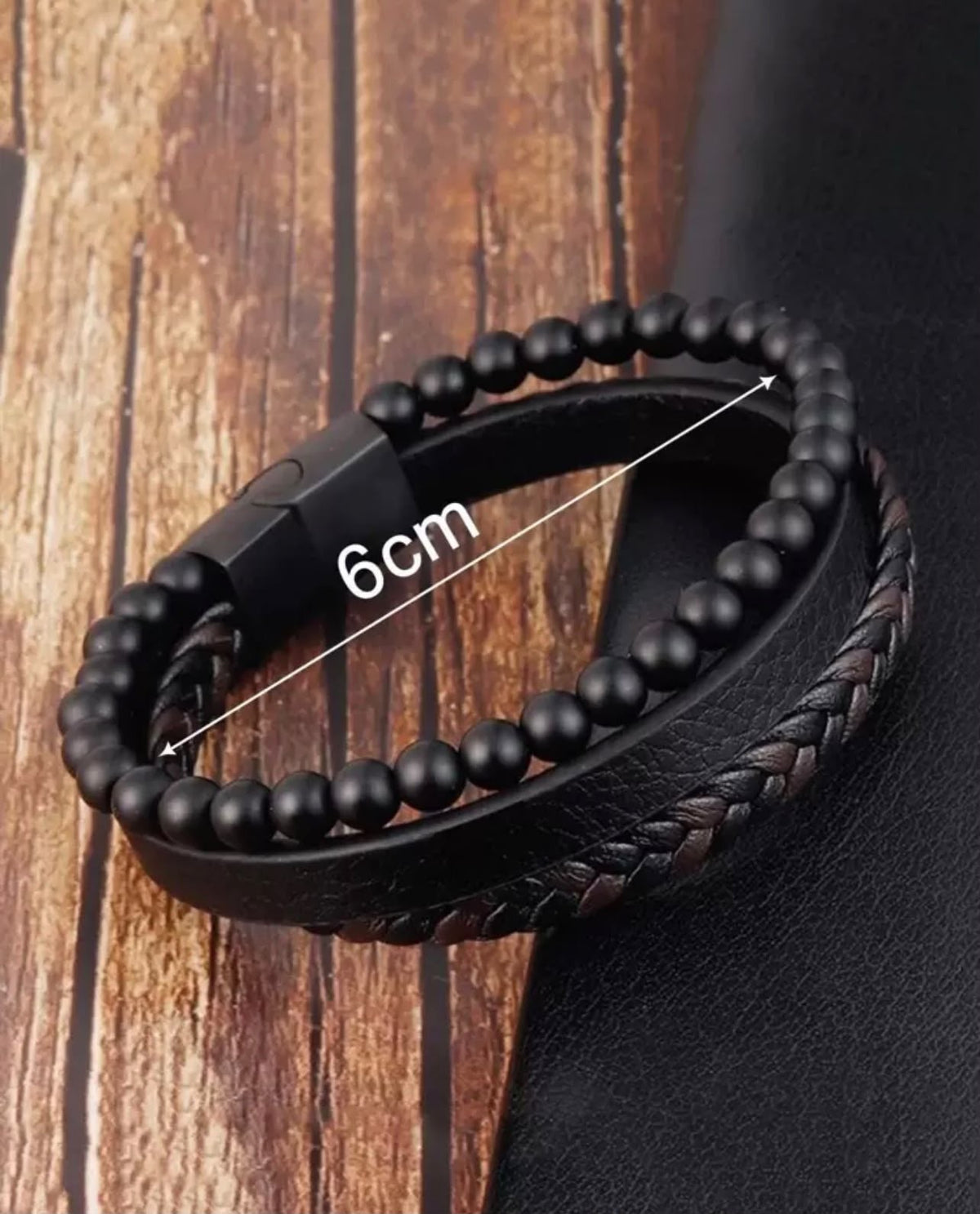 سوار رجالي متعدد الطبقات من الجلد المضفور مع خرز أسود غير لامع – إغلاق مغناطيسي code gm 252