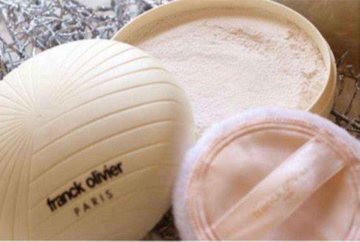 بودرة الجسم المعطرة من فرانك أوليفر للنساء