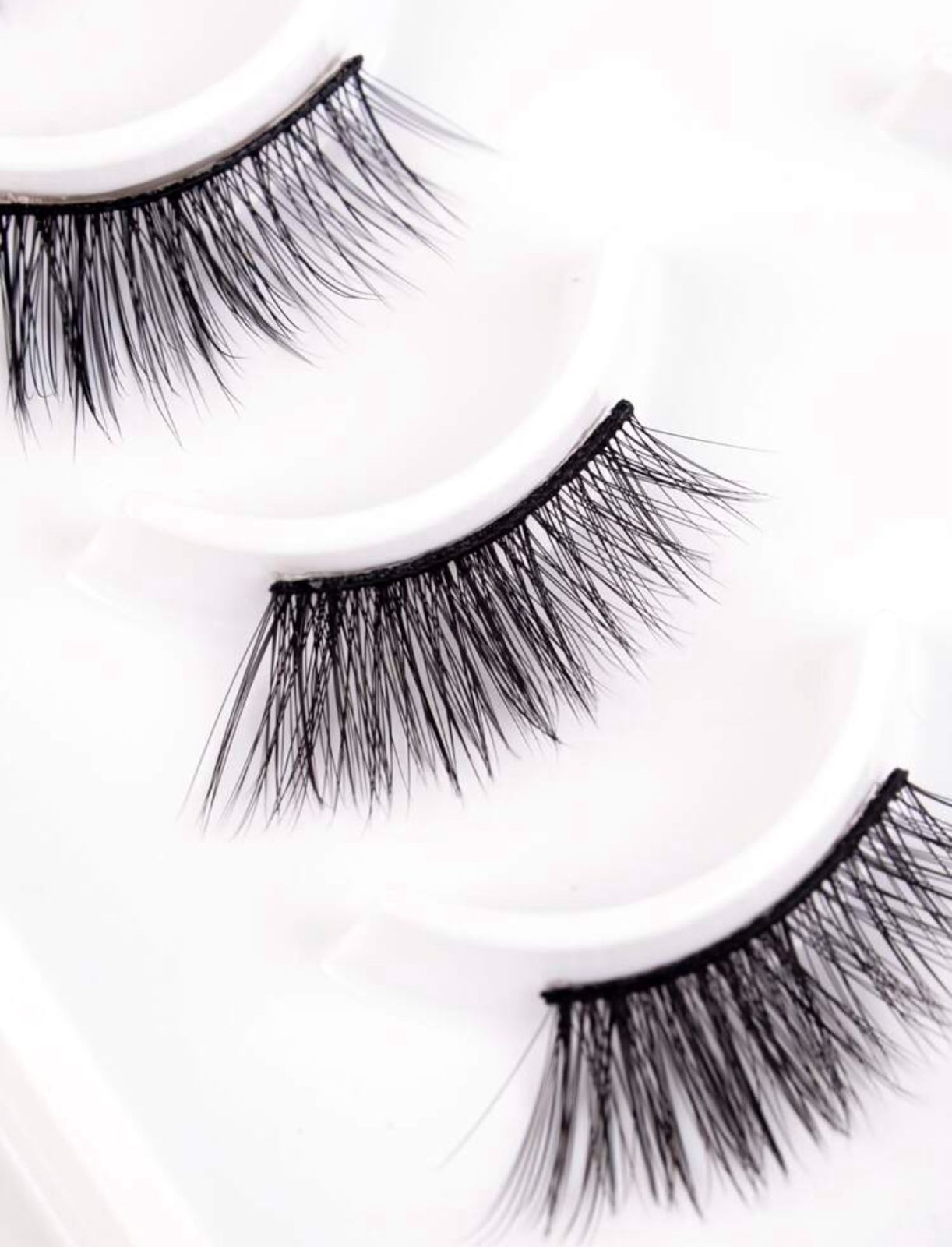 رموش طرفيه خفيفه الوزن 10 أزواج Y1028