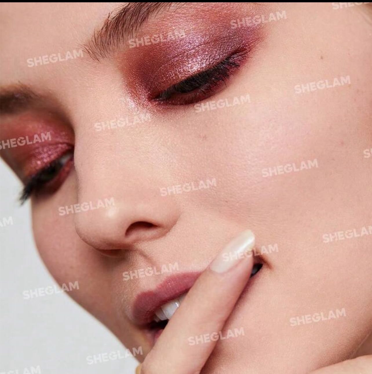 لوحة ظلال العيون SHEGLAM Beach Sunset 9 ألوان مطفية ولمعة بلمسة صيفية جذابة