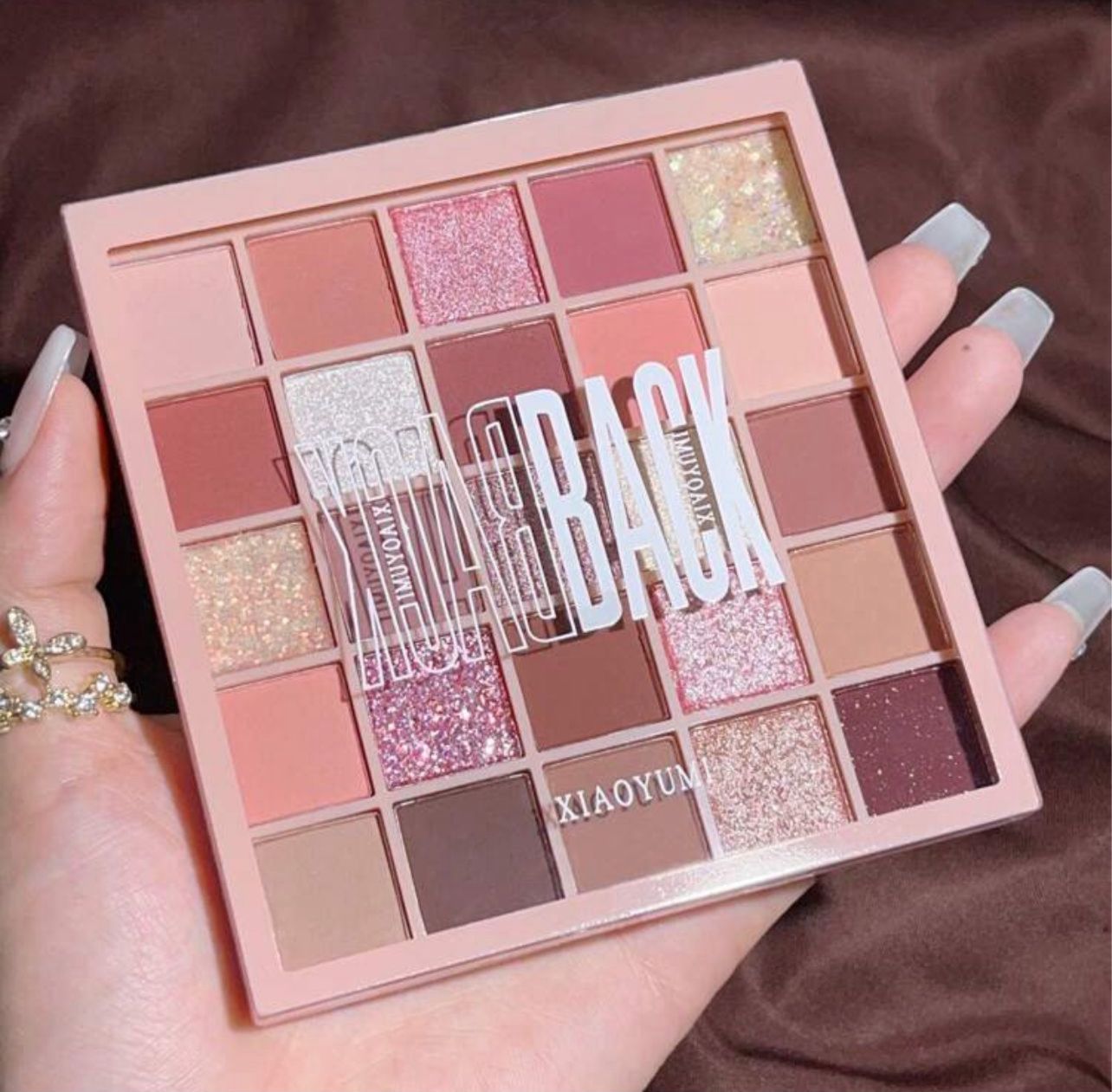 لوحة ظلال العيون نود 25 لونًا لإطلالات لا حدود لها