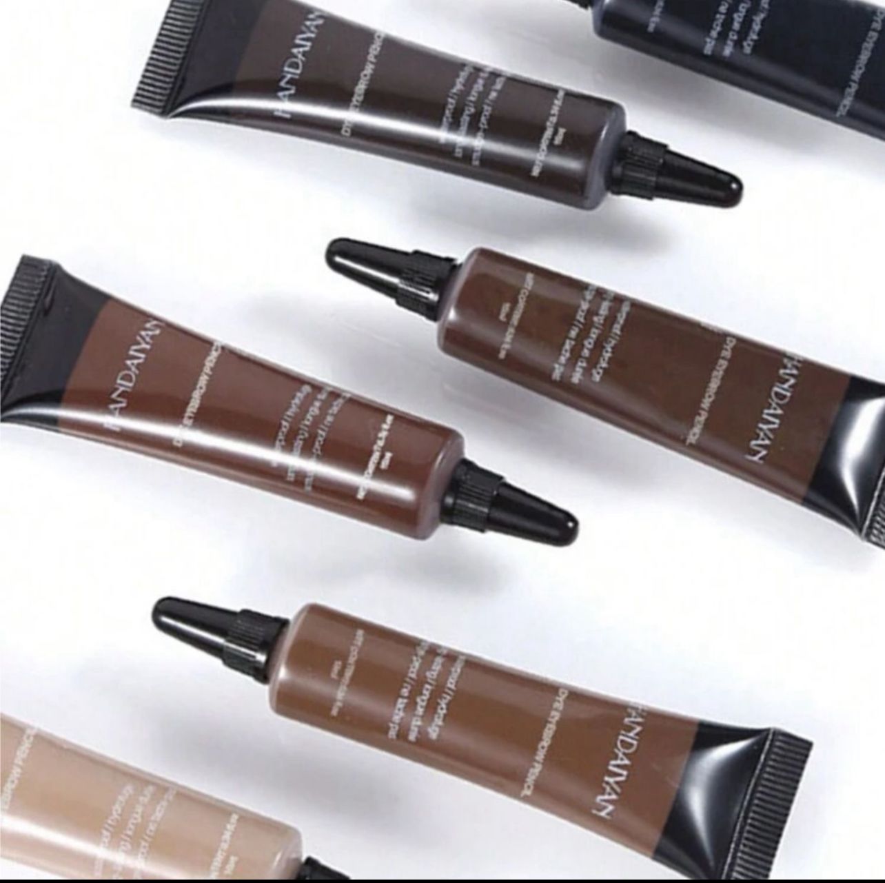 كريم حواجب سائل ثلاثي الأبعاد مقاوم للماء من HANDAIYAN يدوم طويلاً مع فرشاة اللون بنى غامق رقم 3