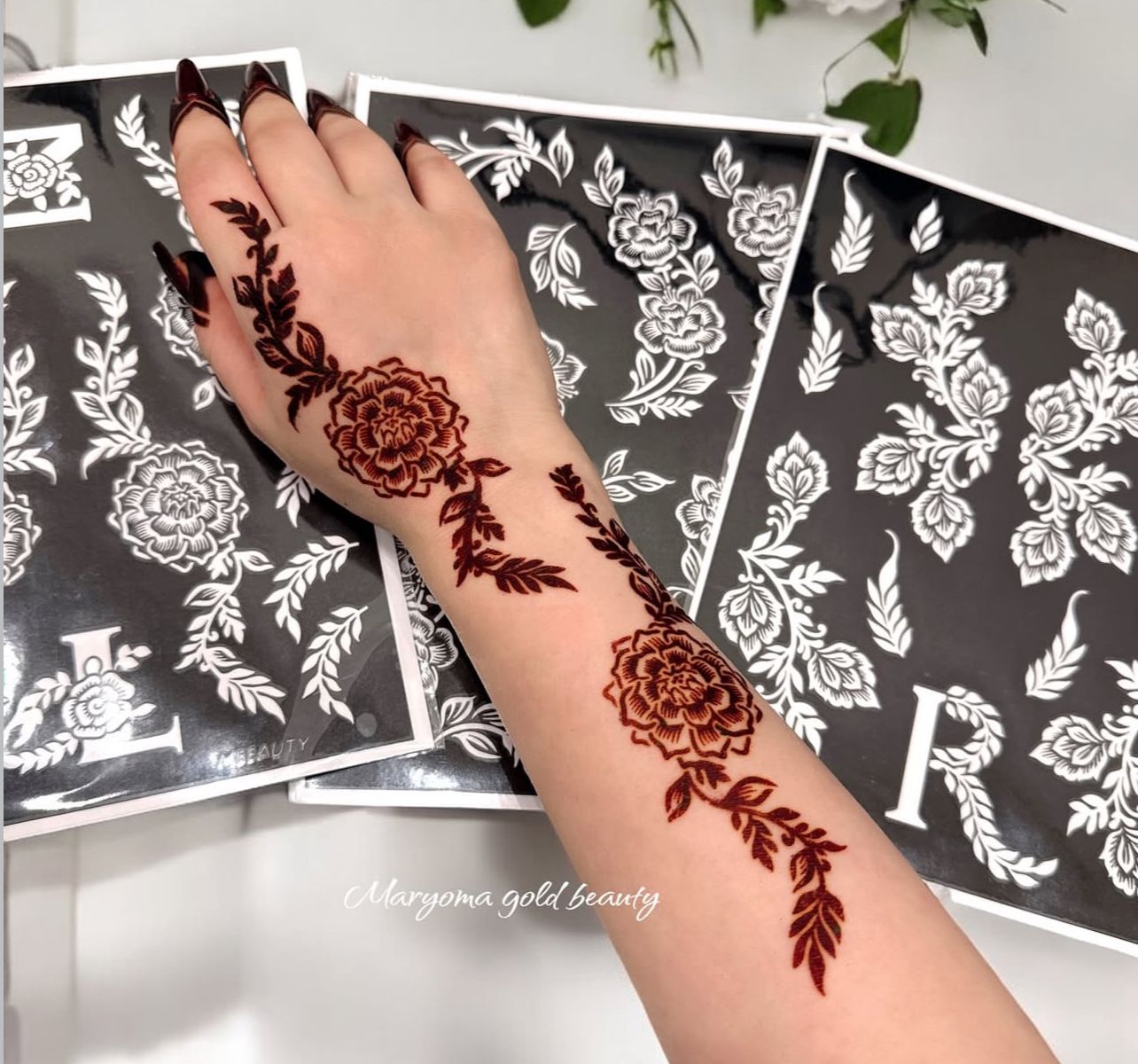 استيكر تعبئه حنا من مريم بيوتى لليدين رقم 1