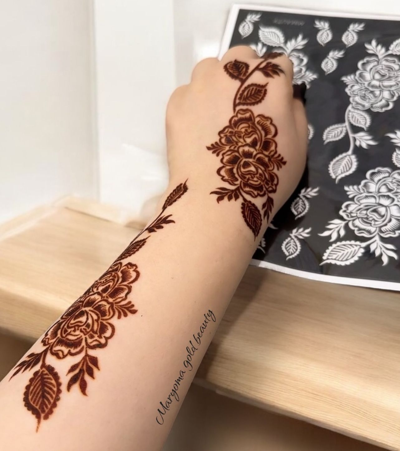 استيكر تعبئه حنا من مريم بيوتى لليدين رقم 8