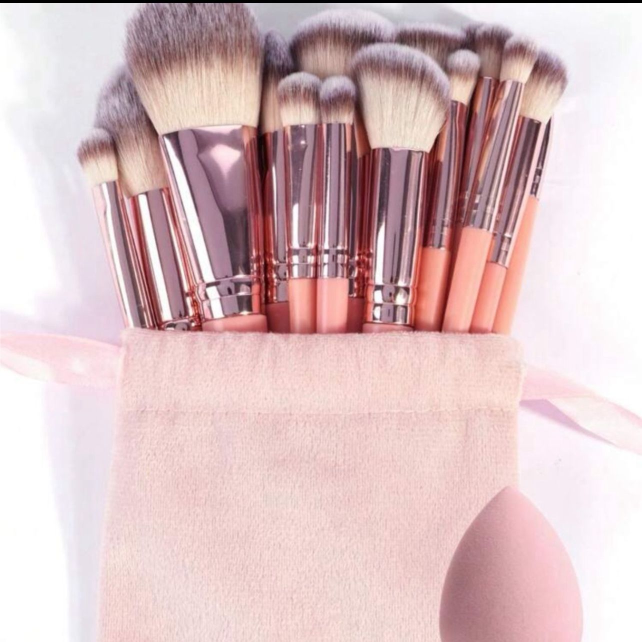 مجموعة فرش مكياج MAANGE الاحترافية – 20 أداة لجمالك الكامل اللون وردى code no 353