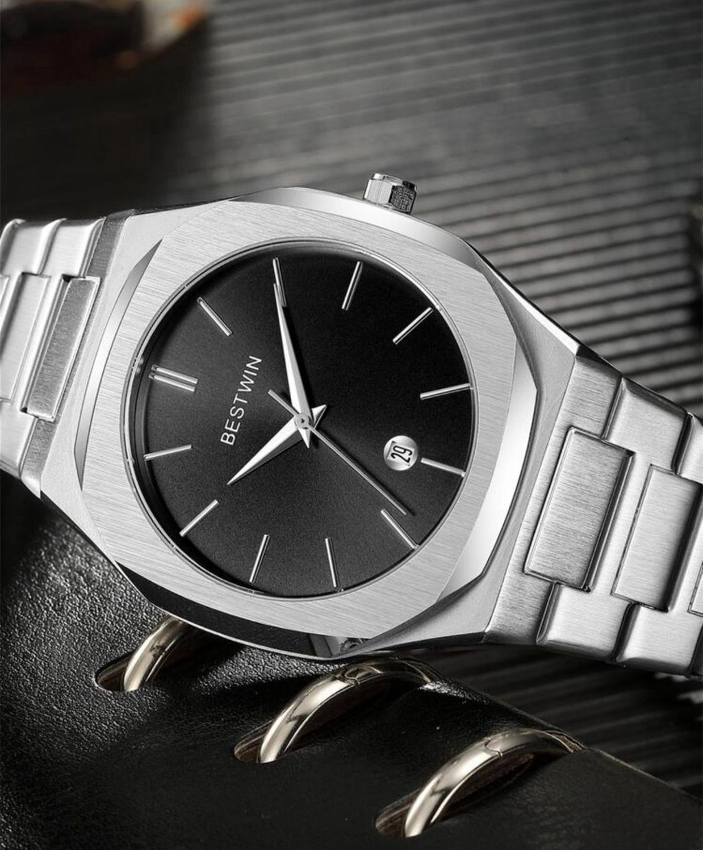 ساعة BESTWIN رجالية فاخرة – قرص أسود، عرض للتاريخ، مقاومة للماء، تصميم عملي، مقاس 40 مم GMBL 813