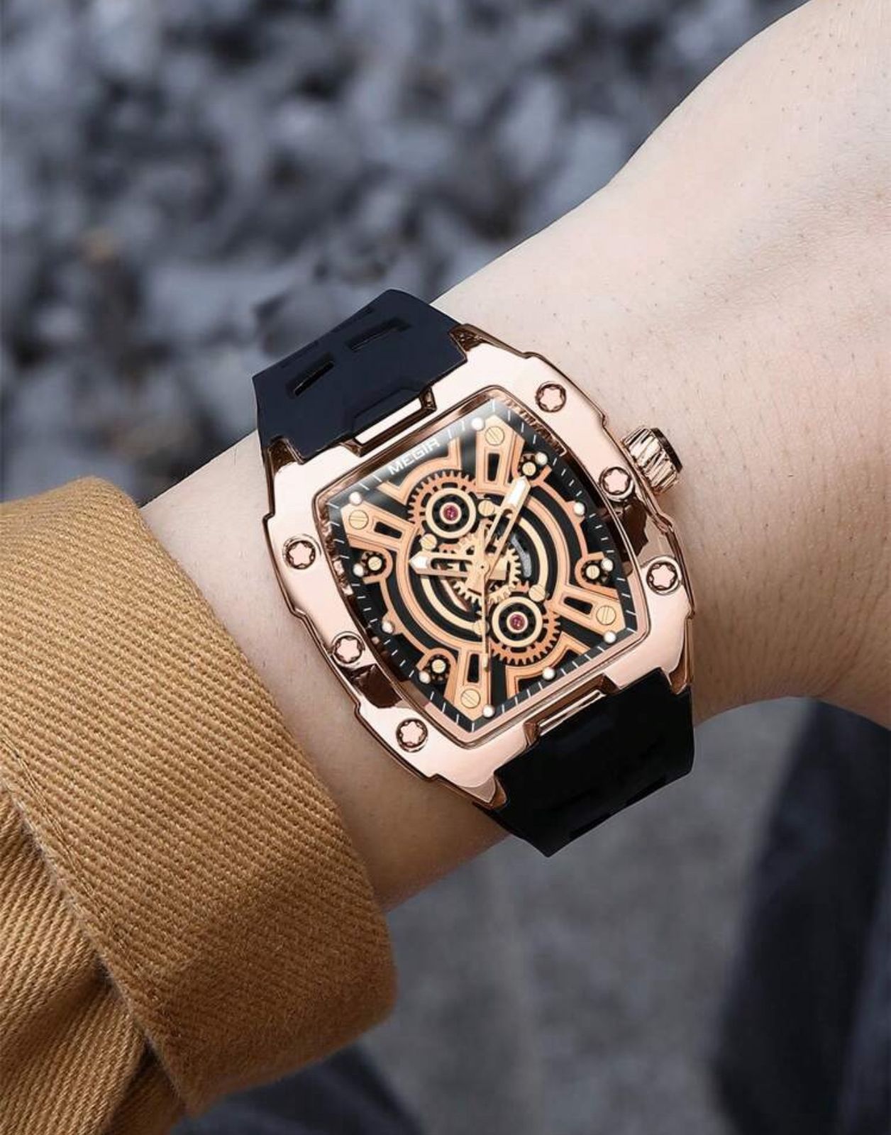 ساعة MEGIR كاجوال فاخرة للرجال – تصميم برميل، قرص مضيء، مقاومة للماء، حركة يابانية، حزام سيليكون أنيق GRR 8116