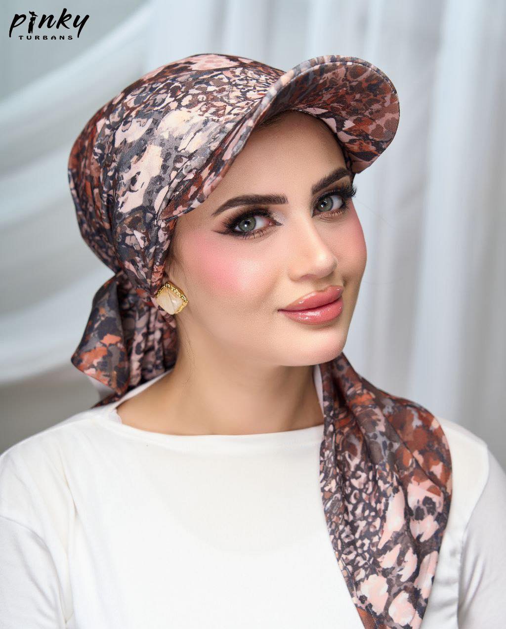 تربون بكاب قطعة واحدة من PINKY – خامة سكوبا ليكرا بتصميم عملي وأنيق – كود: PKY-001-MBL