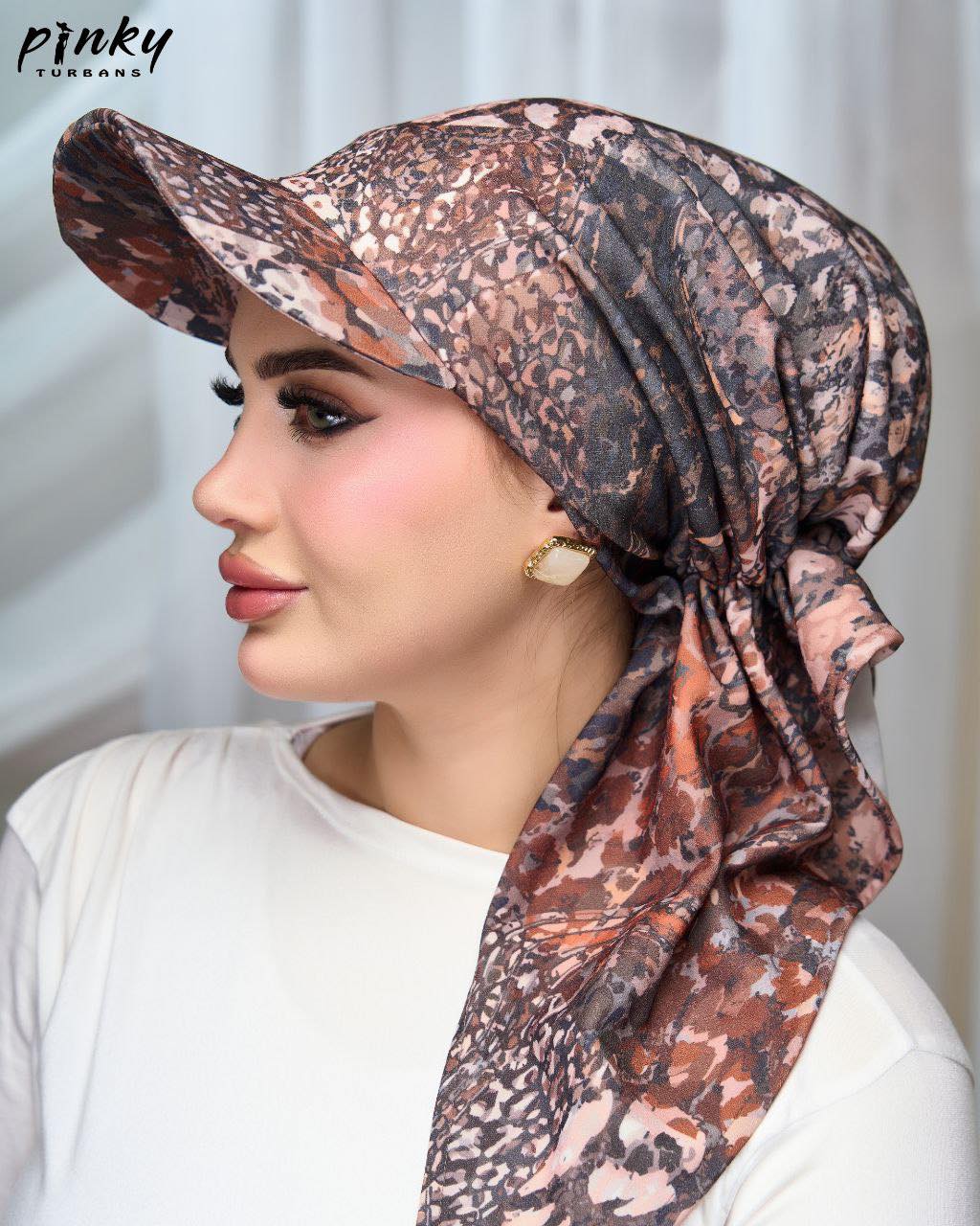 تربون بكاب قطعة واحدة من PINKY – خامة سكوبا ليكرا بتصميم عملي وأنيق – كود: PKY-001-MBL