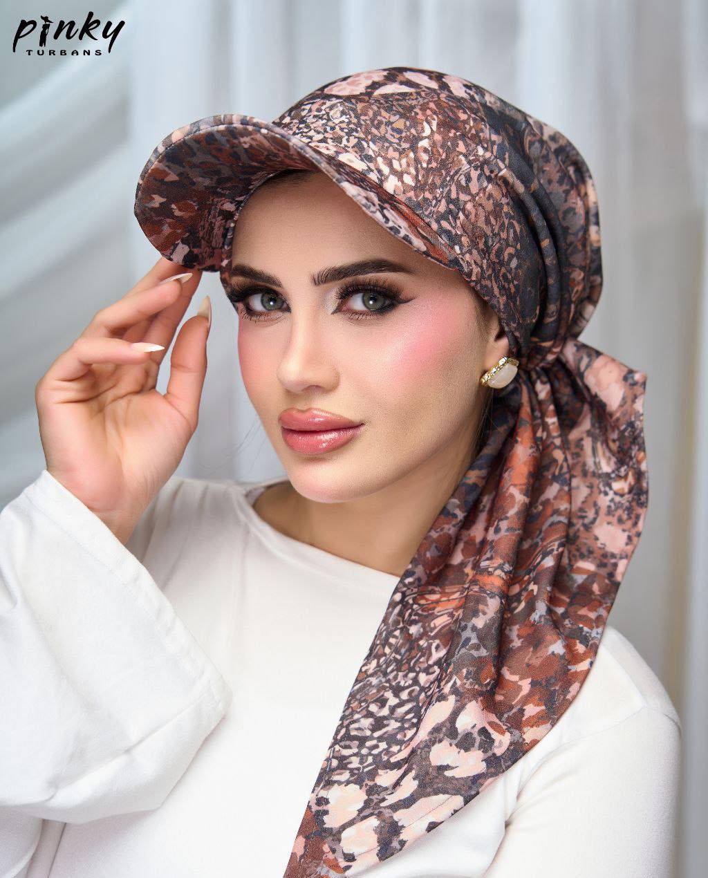 تربون بكاب قطعة واحدة من PINKY – خامة سكوبا ليكرا بتصميم عملي وأنيق – كود: PKY-001-MBL