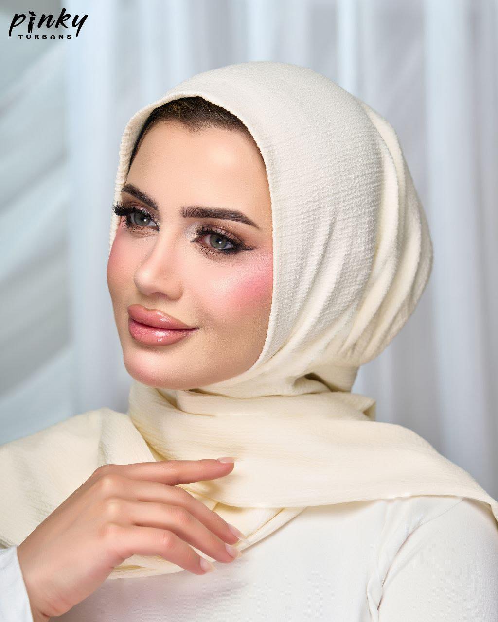 حجاب بكبسولة أمامية بخامة كرينكل سادة من PINKY – كود: PKY-003-HJ