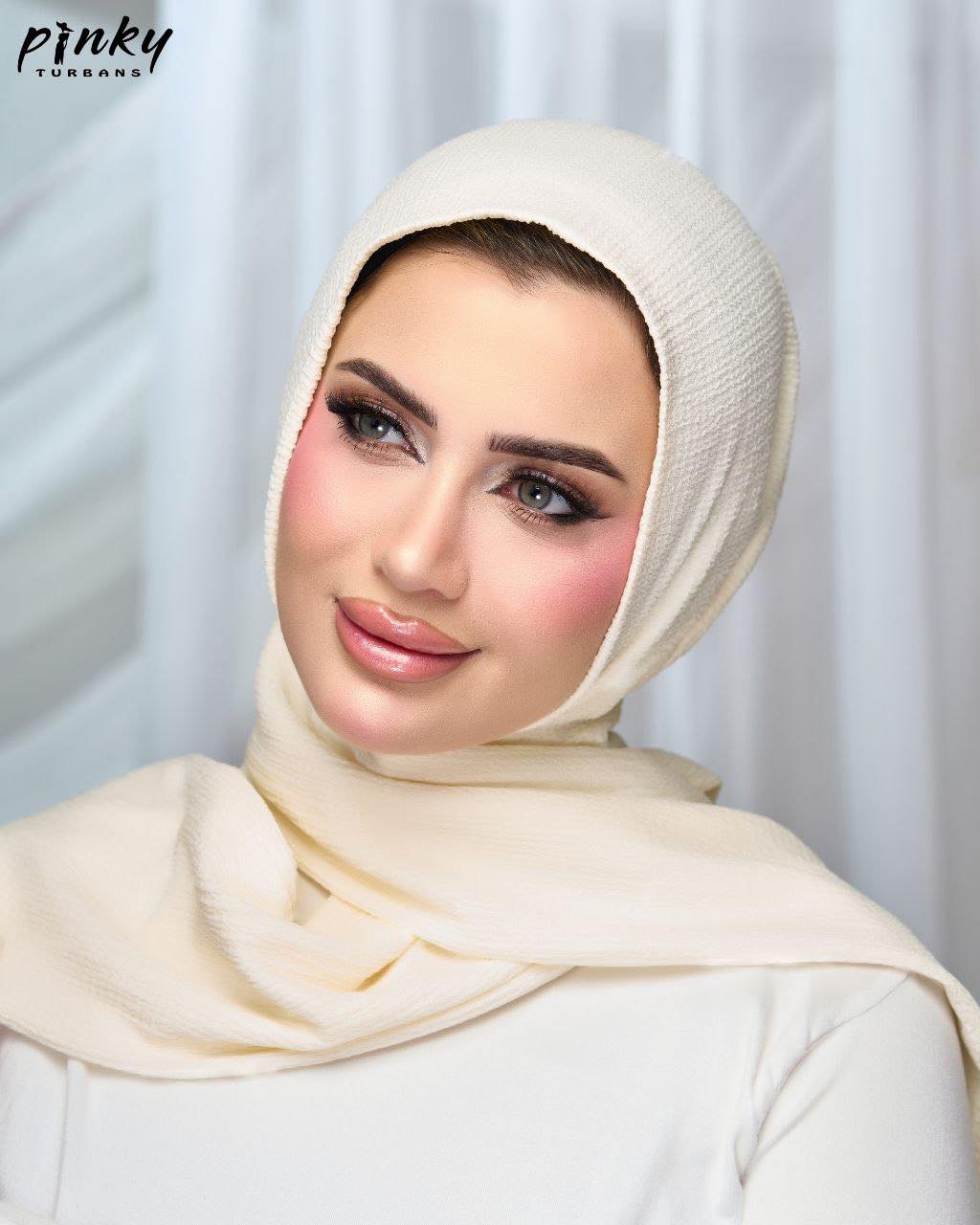 حجاب بكبسولة أمامية بخامة كرينكل سادة من PINKY – كود: PKY-003-HJ