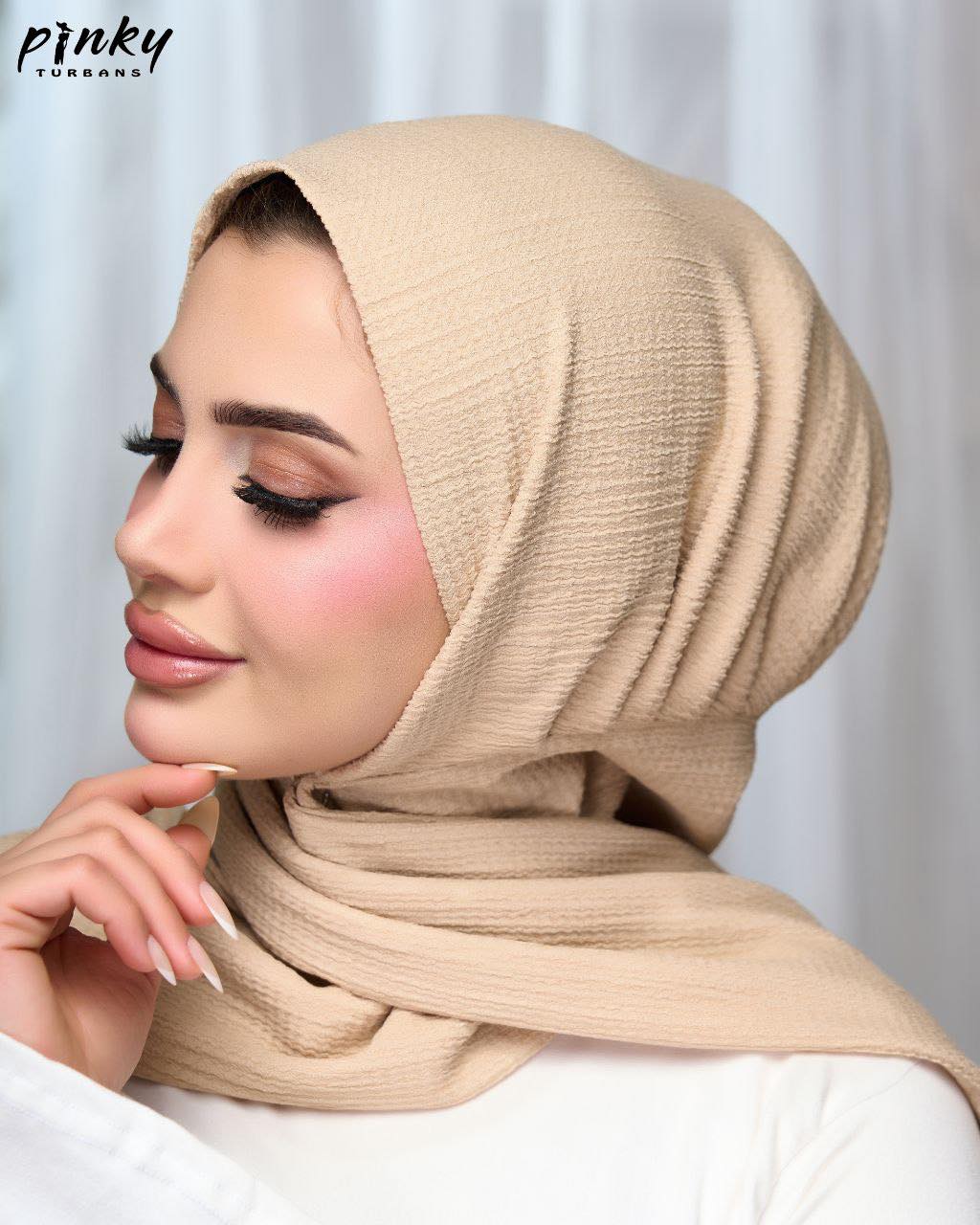 حجاب بكبسولة أمامية بخامة كرينكل سادة من PINKY – كود: PKY-003B-CR