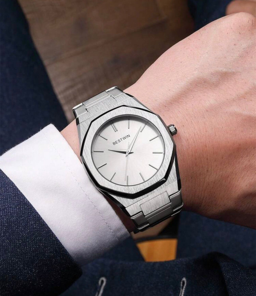 ساعة رجالية فاخرة من GORBEN  بتصميم كلاسيكي أنيق بعقارب كوارتز وسوار من الفولاذ المقاوم للصدأ gmw 812