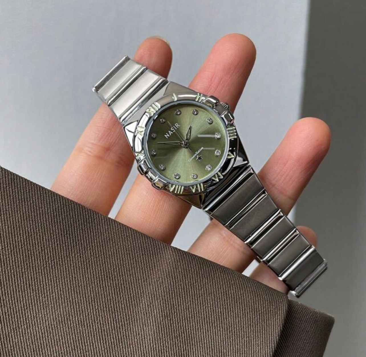ساعة نسائية NASIR فاخرة – ستانلس ستيل بتصميم عصري راقٍ  LMSG 718