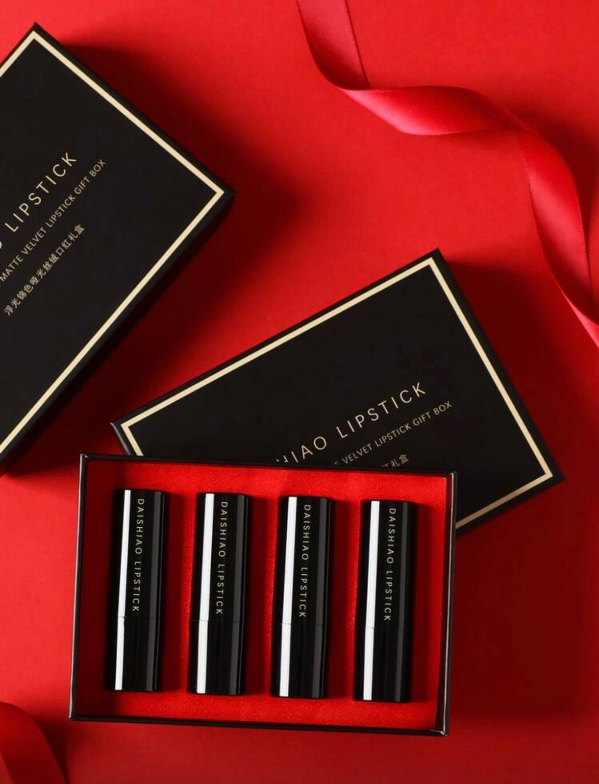 مجموعة أحمر شفاه فيلفتي غير لامع – 4 قطع ثابتة ومقاومة للماء