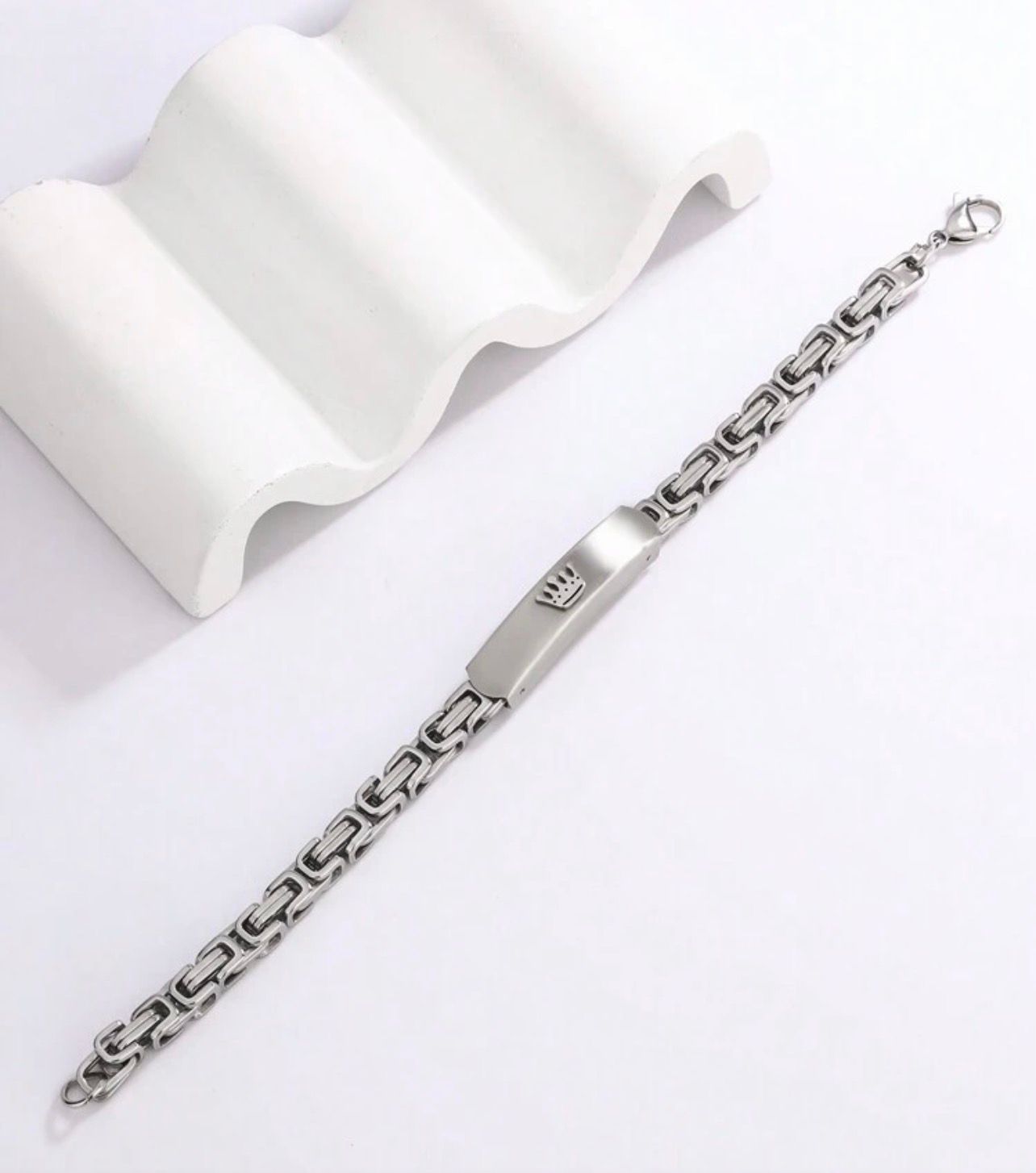 سوار رجالي فضي ستانلس ستيل مع تاج – GM 273