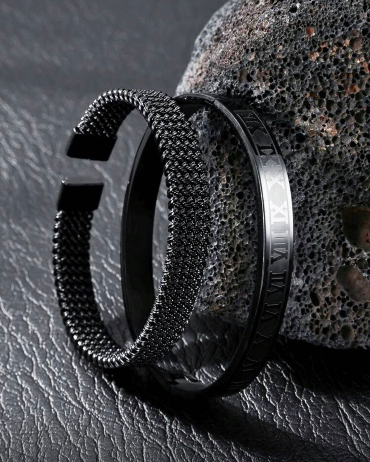 مجموعة أساور رجالية سوداء – تصميم جوثي وأرقام رومانية – GM 525