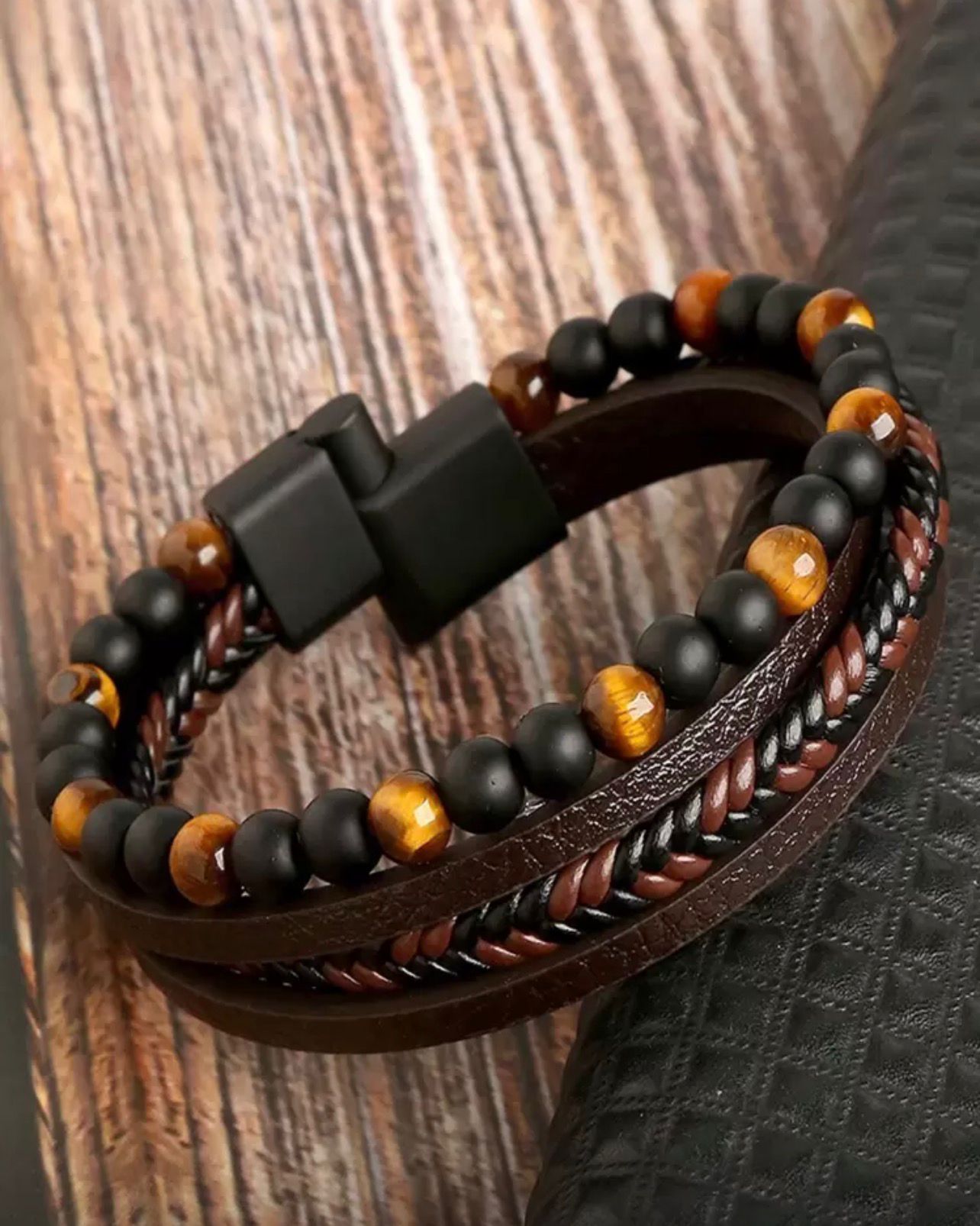 سوار رجالي متعدد الطبقات بجلد بني وخرز عين النمر – GM 987BR