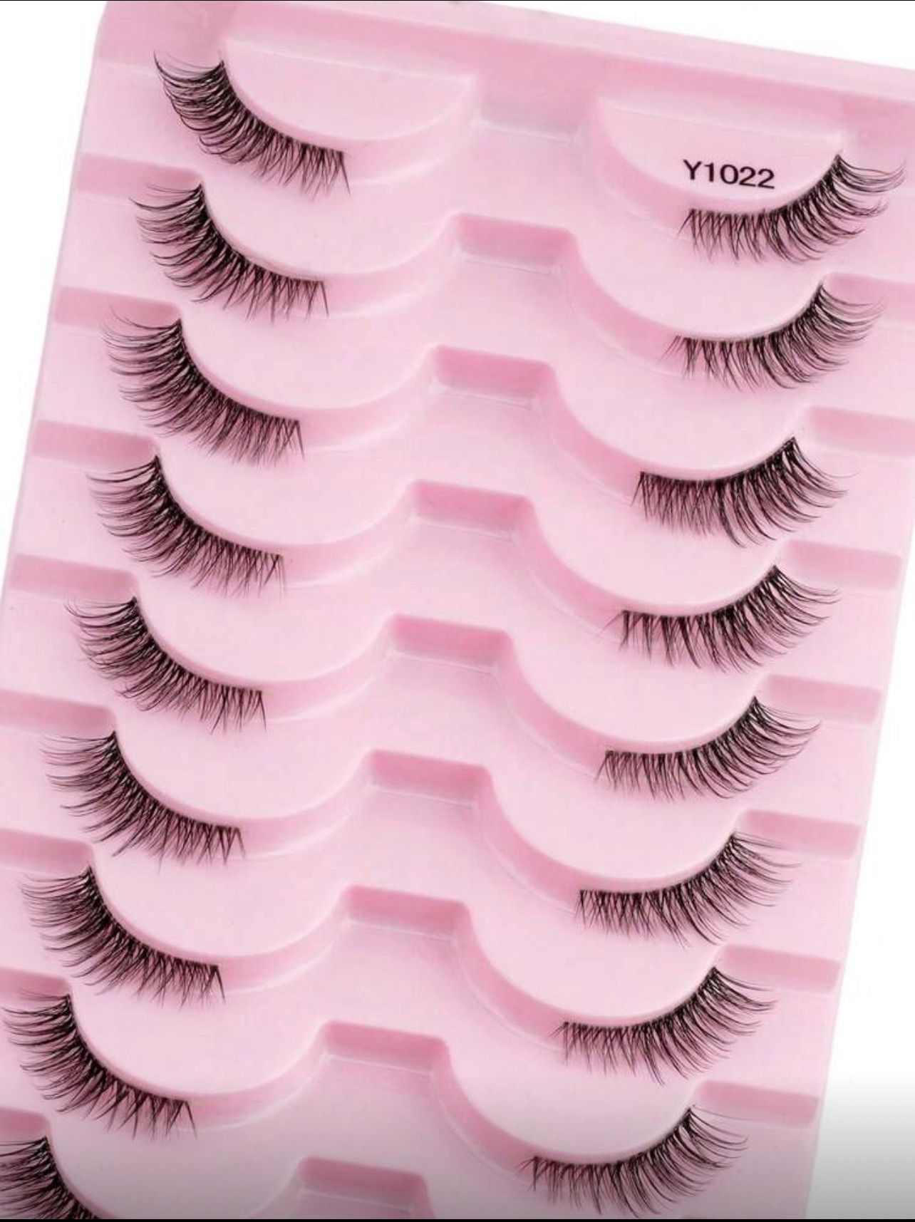 رموش 10 أزواج  قصيرة طبيعية 5–8 مم بساق شفاف – خفيفة ومناسبة للعيون الصغيرة Y1022