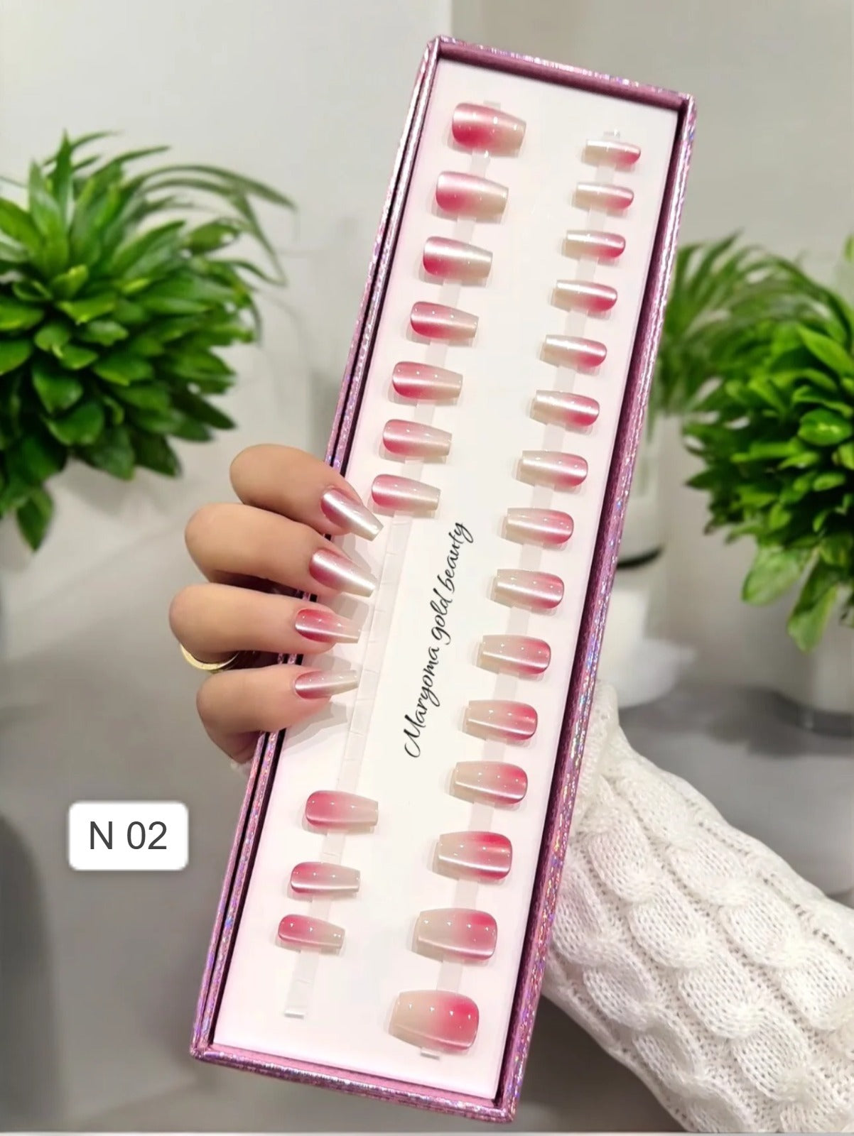 أظافر مريم بيوتى عيون القط وردي بتدرج ناعم – كوفن وسط 28 قطعة N 2