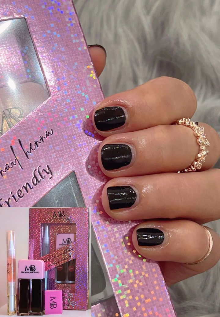 حنا الأظافر الحلال لا تمنع الوضوء ولا الصلاه أسود