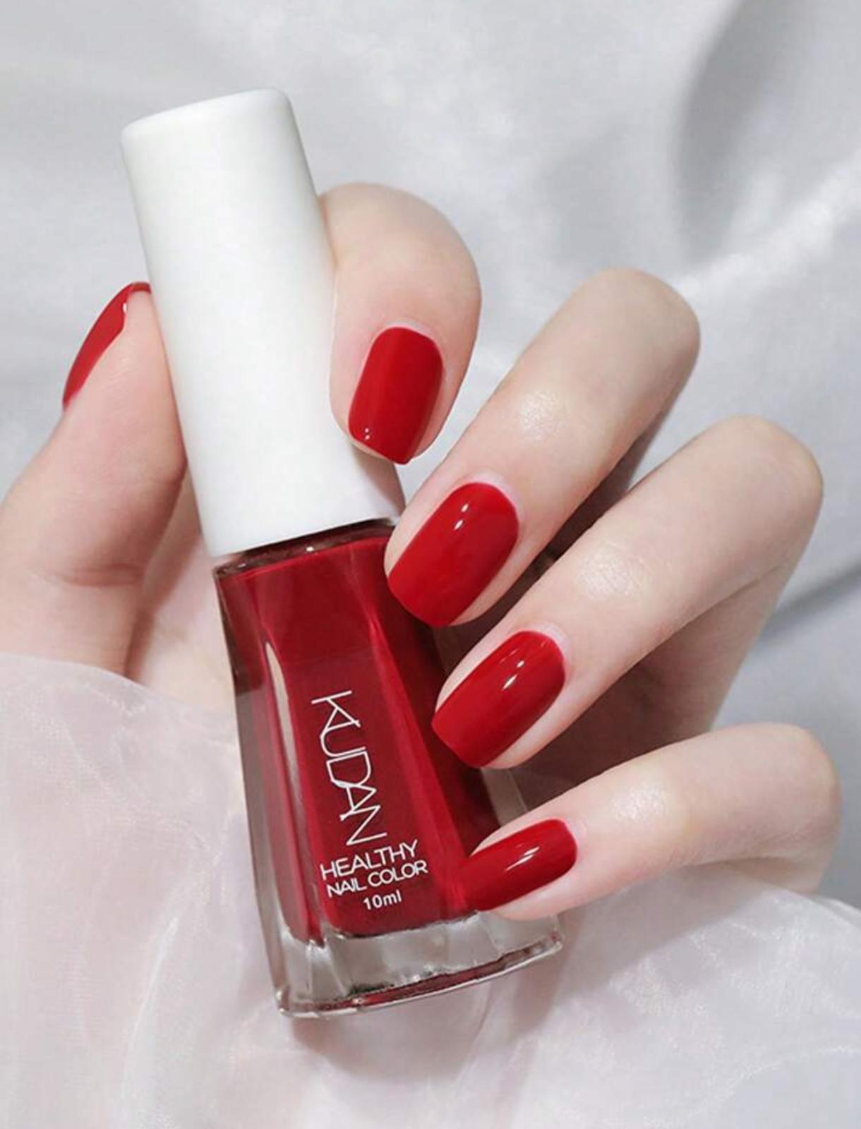 طلاء أظافر من KUDAN سهل الإزالة 23