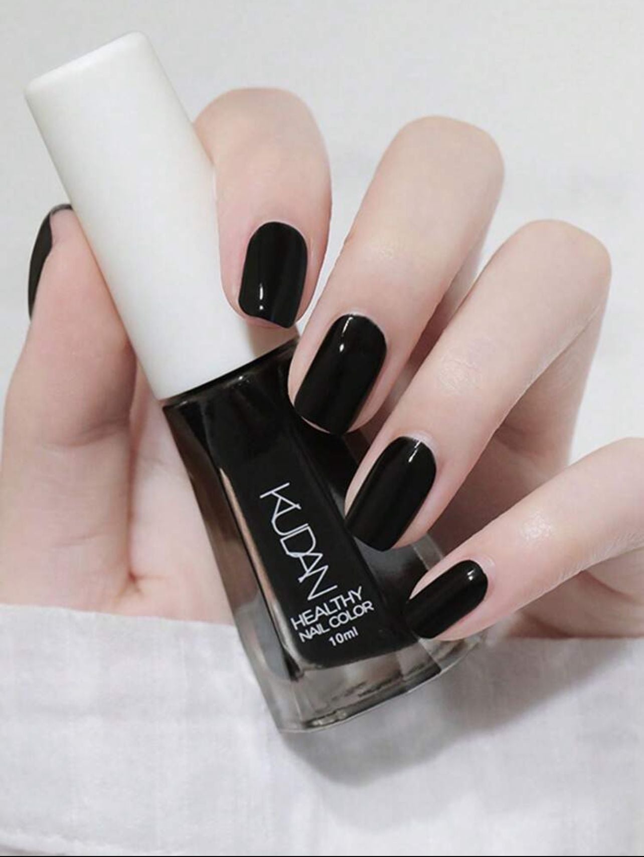 طلاء أظافر من KUDAN سهل الإزالة 29
