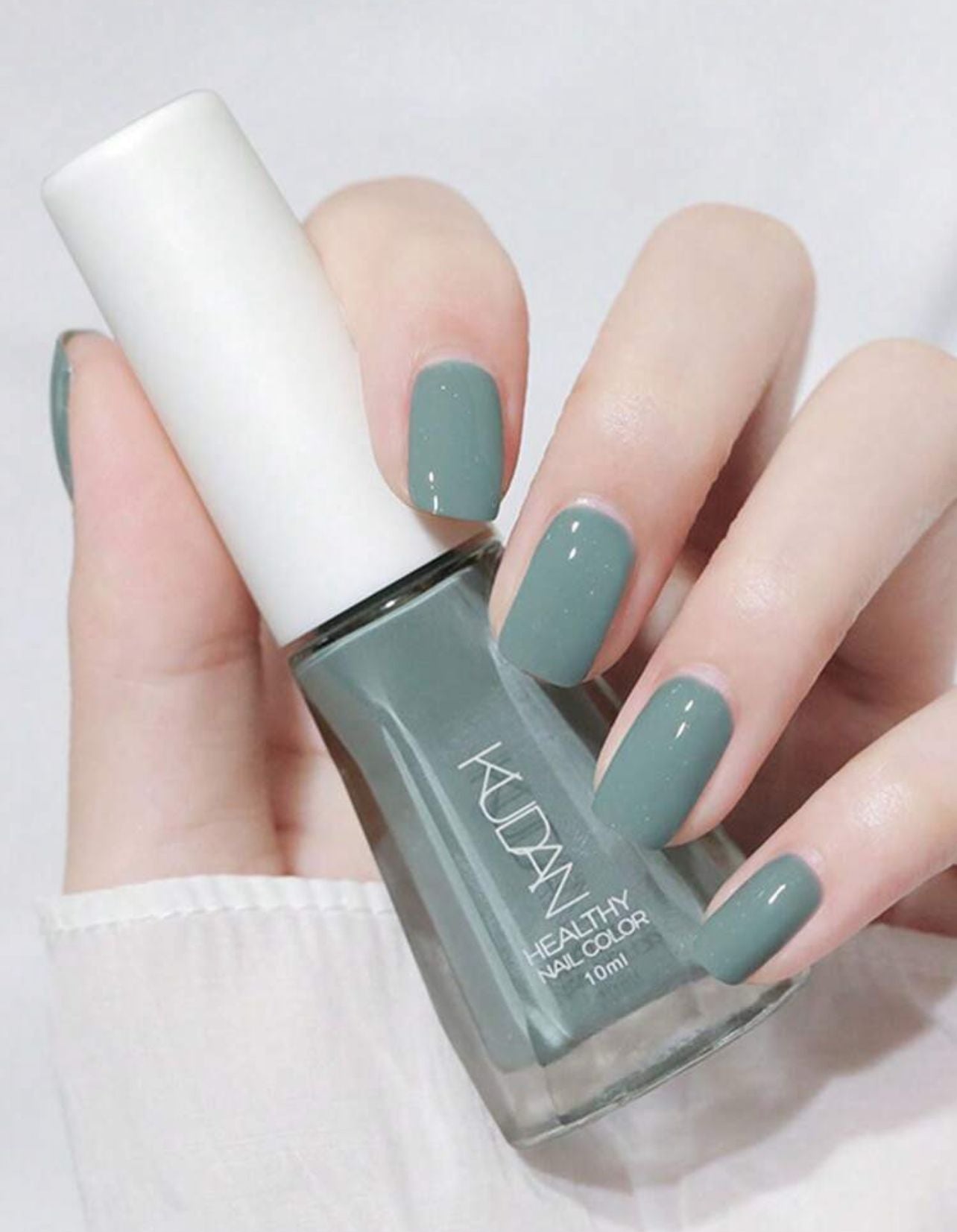 طلاء أظافر من KUDAN سهل الإزالة 40