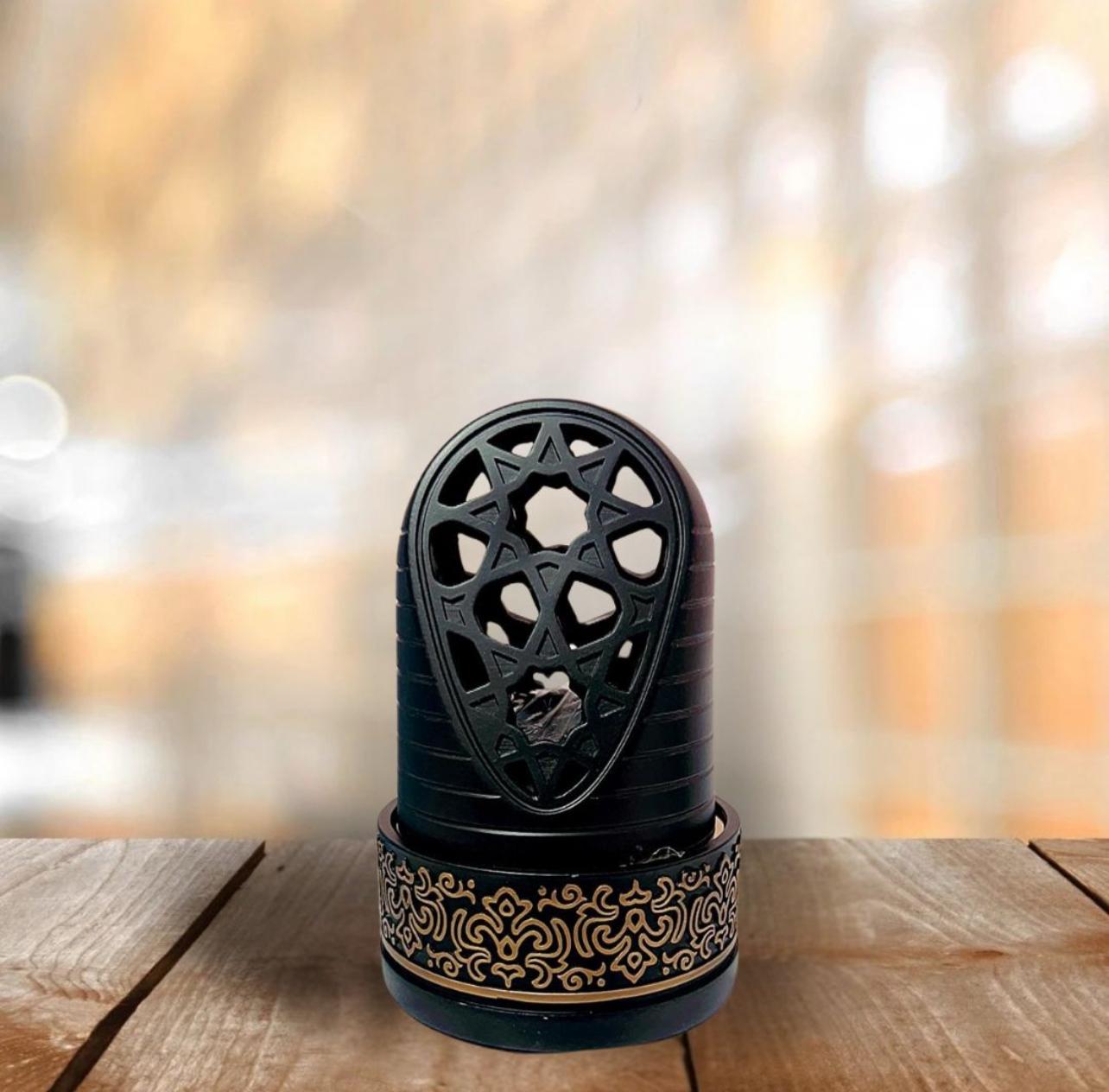 مبخرة فاخرة بتصميم منارة بقاعدة زخرفية INC-009-BKG