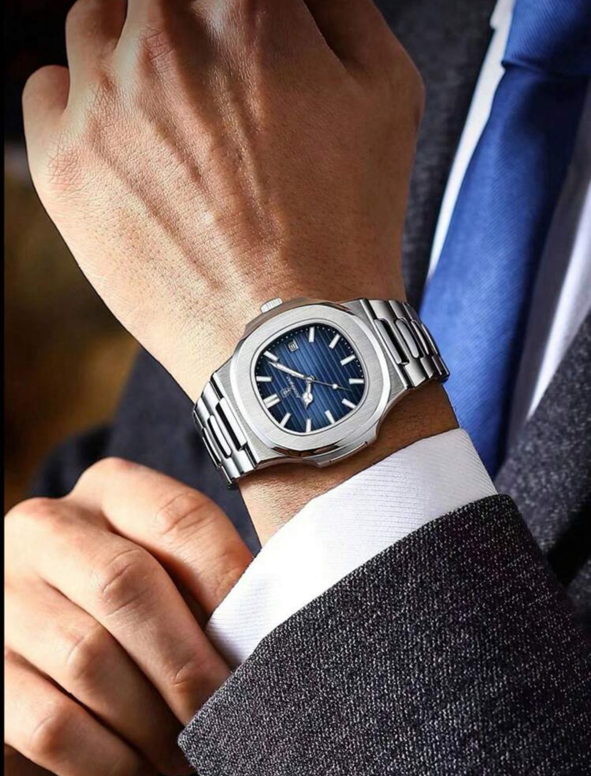 ساعة POEDAGAR رجالية فاخرة قرص أزرق مربع، مؤشرات ماسية، مقاومة للماء، سوار فولاذ 316L، مقاس 40 مم GMB 613