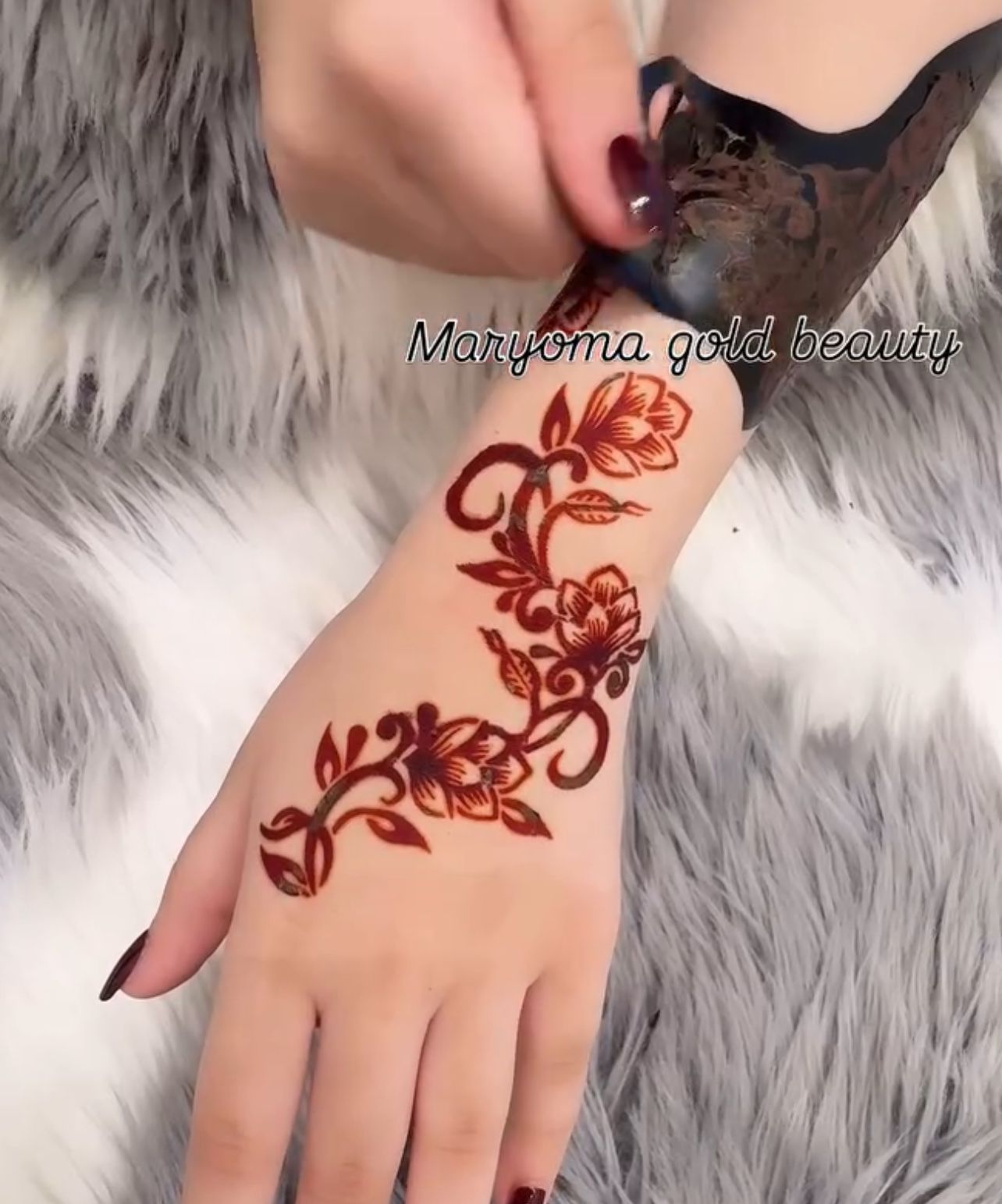 استيكر تعبئه حنا من مريم بيوتى لليدين رقم 37